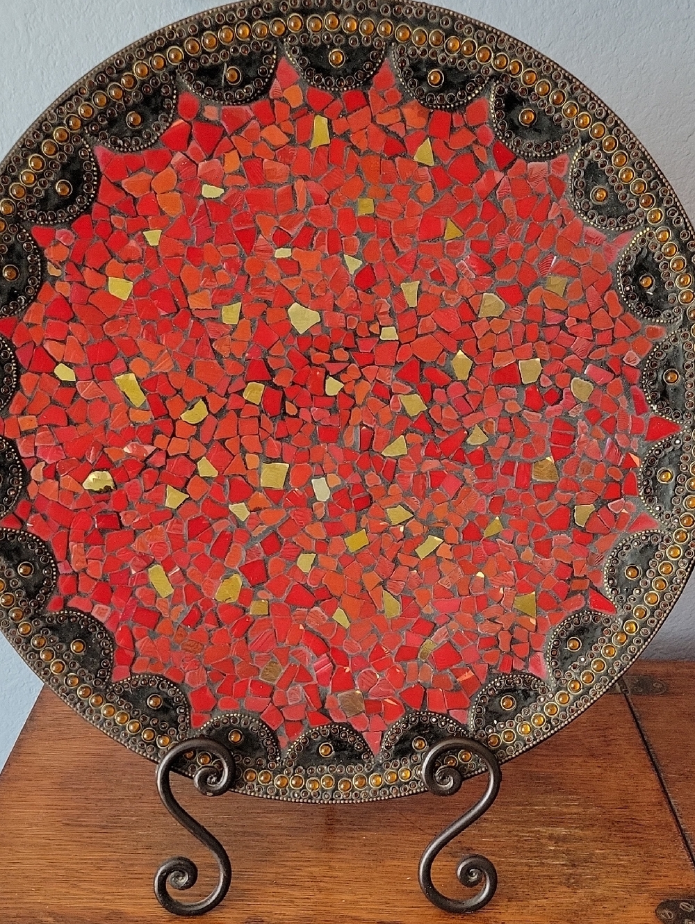 20" Red Mosaic Decorative Plate and Metal Stand